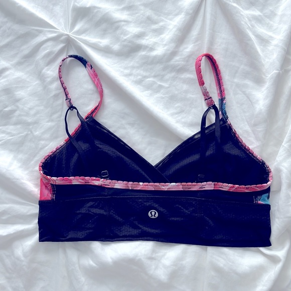 Lululemon sports bra - Picture 2 of 2